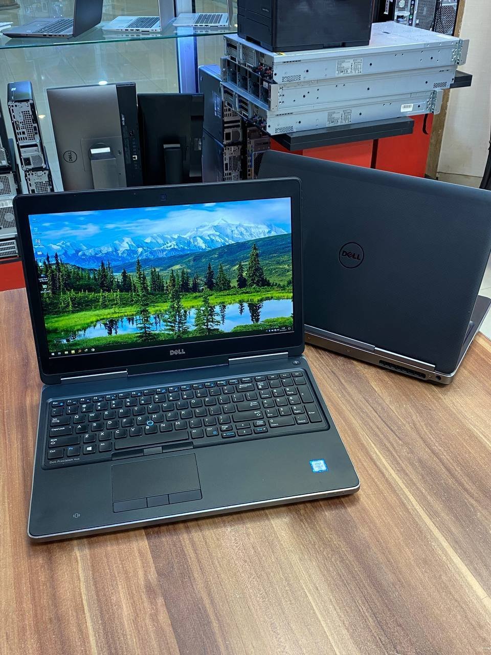 لپ‌تاپ DELL مدل  Precision 7510 / 7520